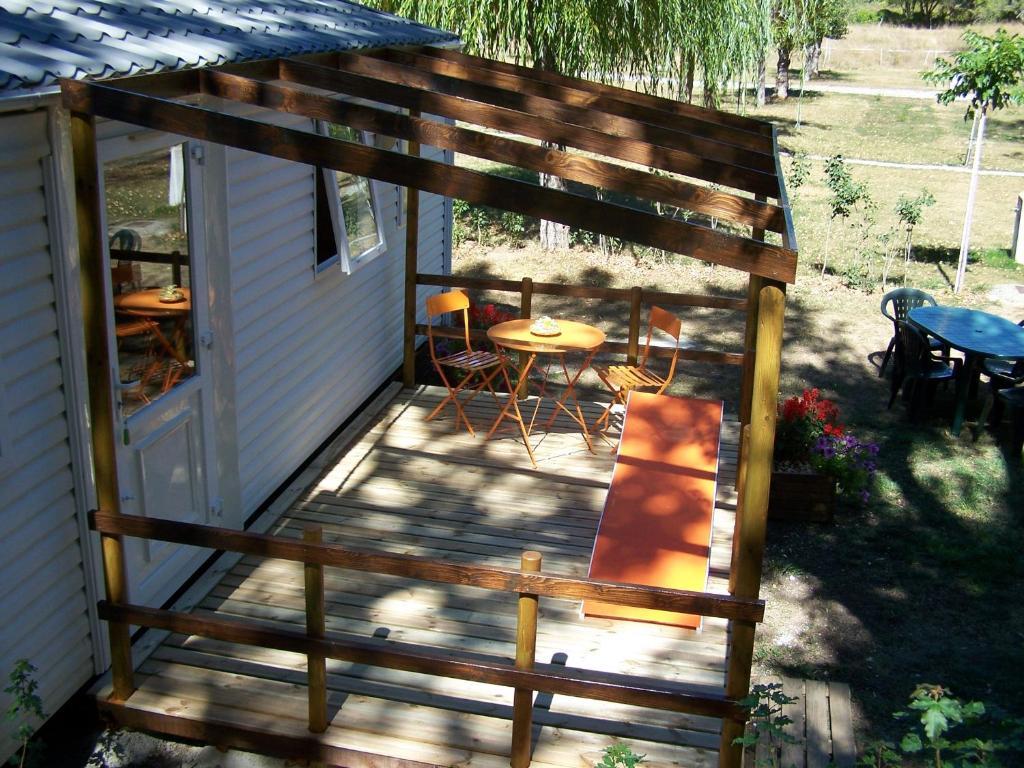 Moulin De La Roque Hotel Althen-des-Paluds Quarto foto